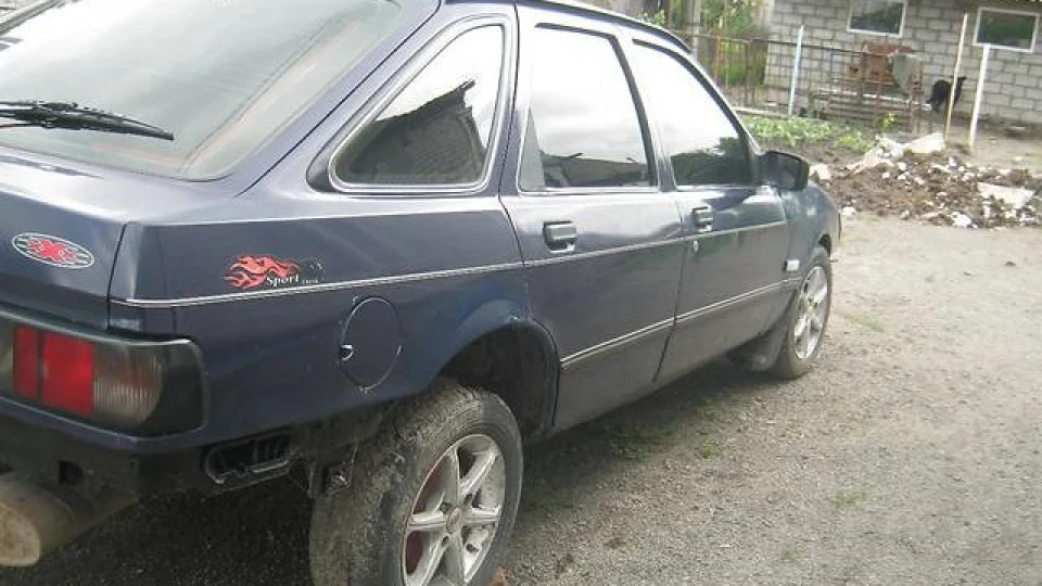 Ford Sierra 2.0 LX Синя ніч 3