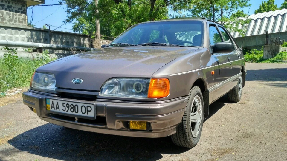 Ford Sierra 2.0 OHC GHIA 2