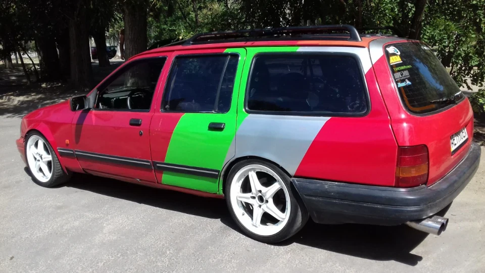 Ford Sierra 2.0 turbo touring 2