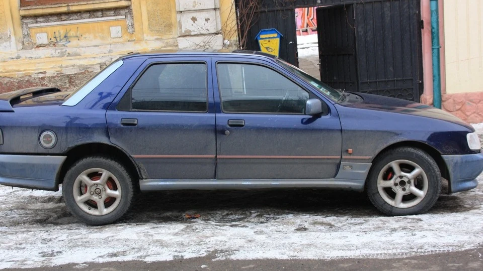 Ford Sierra 2.0 Wolf Edition 100 2