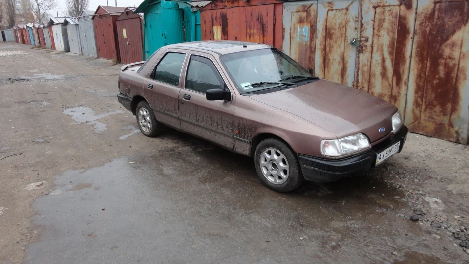 Ford Sierra 2.0i Бронзовий Сирник 4