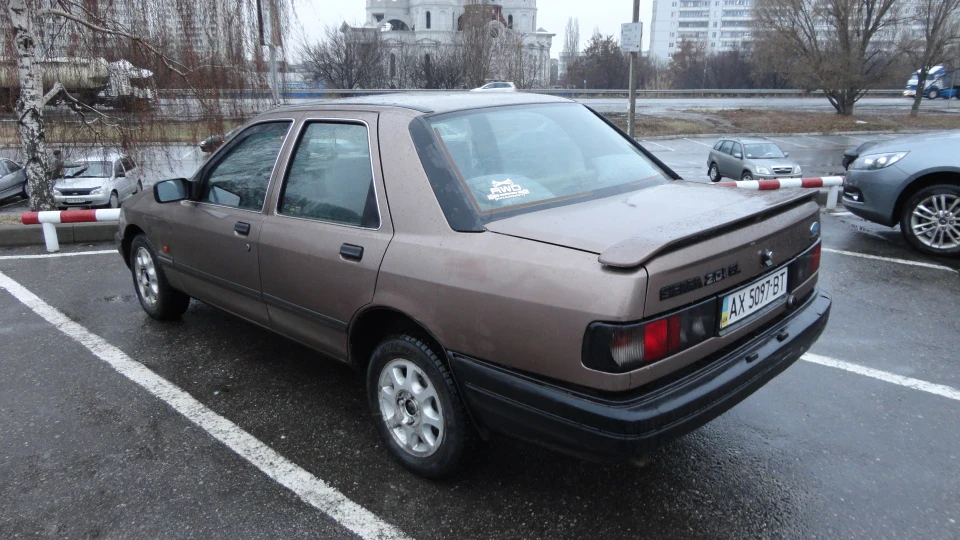 Ford Sierra 2.0i Бронзовий Сирник 5
