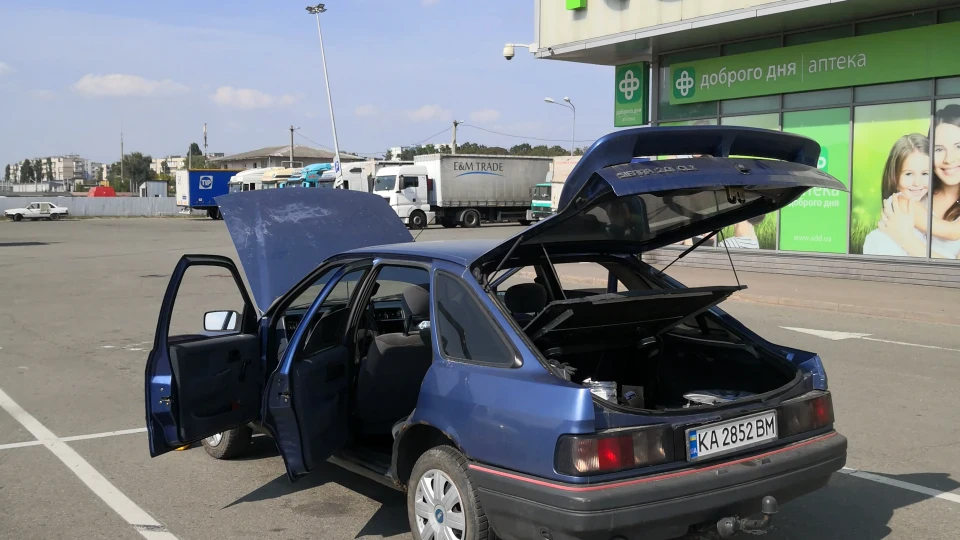 Ford Sierra 2.0i CLX Перша машина 4