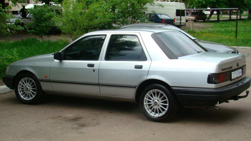 Ford Sierra 2.0i DOHC Living steel 2