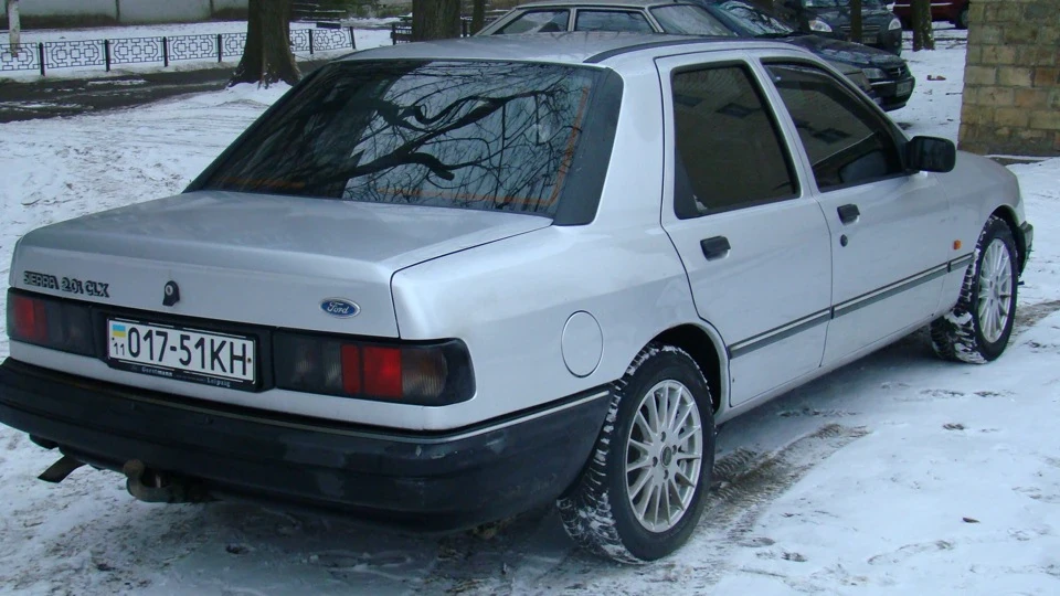Ford Sierra 2.0i DOHC Living steel 4