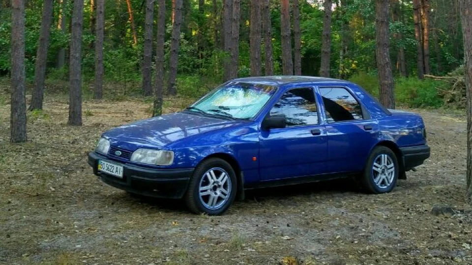 Ford Sierra 2.0i DOHC (?Navy?) Blue 2