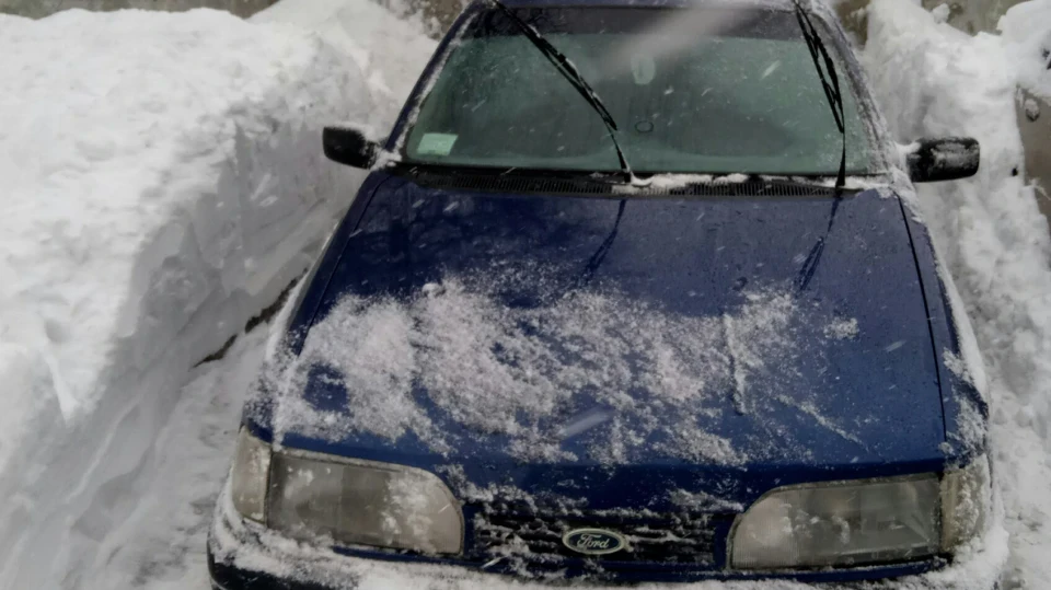 Ford Sierra 2.0i DOHC (?Navy?) Blue 4