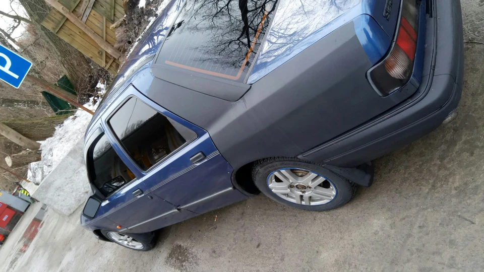Ford Sierra 2.0i DOHC (?Navy?) Blue 5