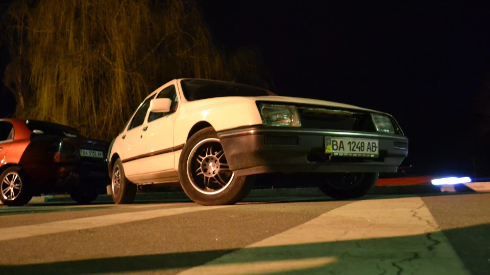 Ford Sierra 2.0i Only Sky Limit 4