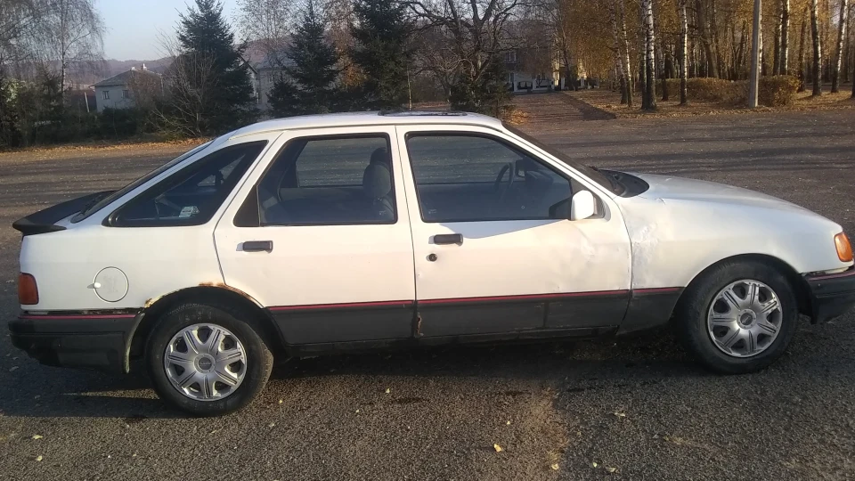 Ford Sierra 2.0i S 2