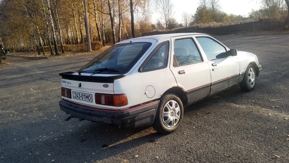Ford Sierra 2.0i S 3