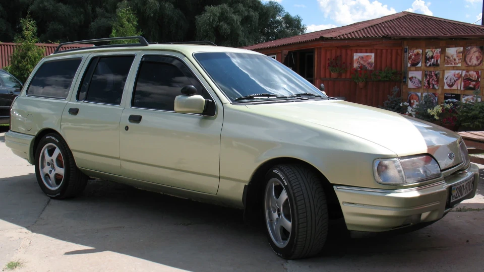 Ford Sierra 2.0iSOHCツSaraйяGreenGhia