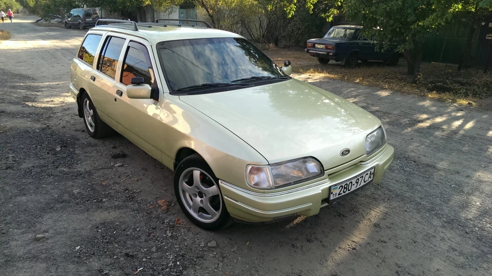 Ford Sierra 2.0iSOHСSaraйяGreenGhia 3