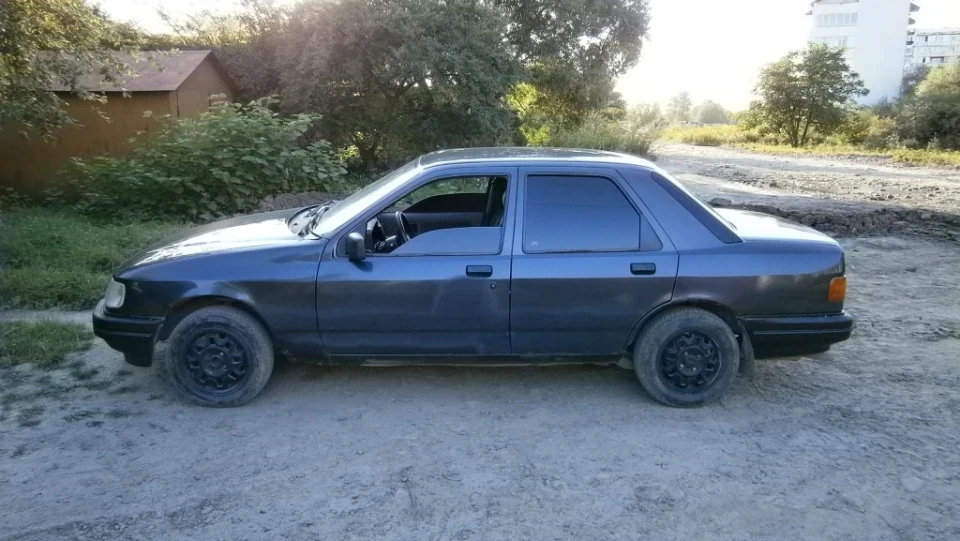 Ford Sierra 2.3D Сирник 3