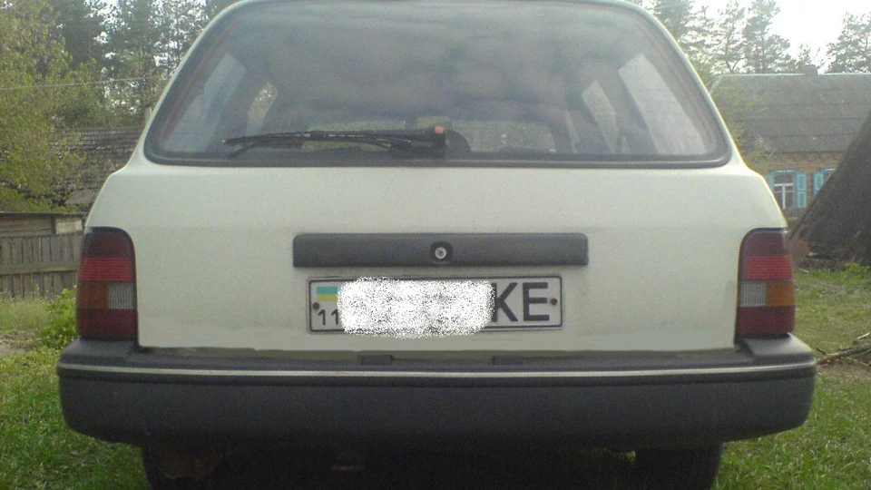 Ford Sierra білий сарай 2