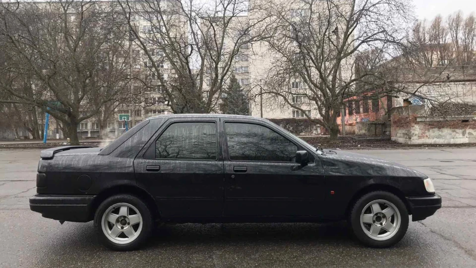 Ford Sierra Black "Gangsta"