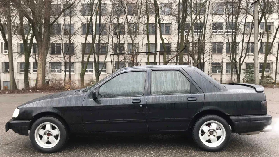 Ford Sierra Black "Gangsta" 5