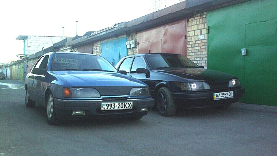Ford Sierra Black Swan 4