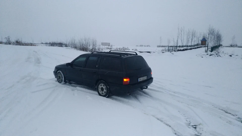 Ford Sierra Black Wagon 2.0 5
