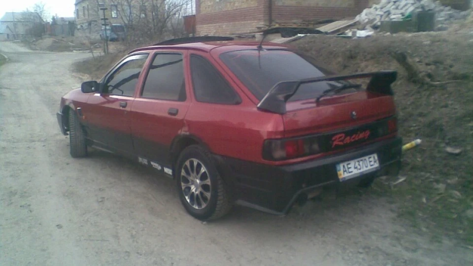 Ford Sierra Ближче RS 4