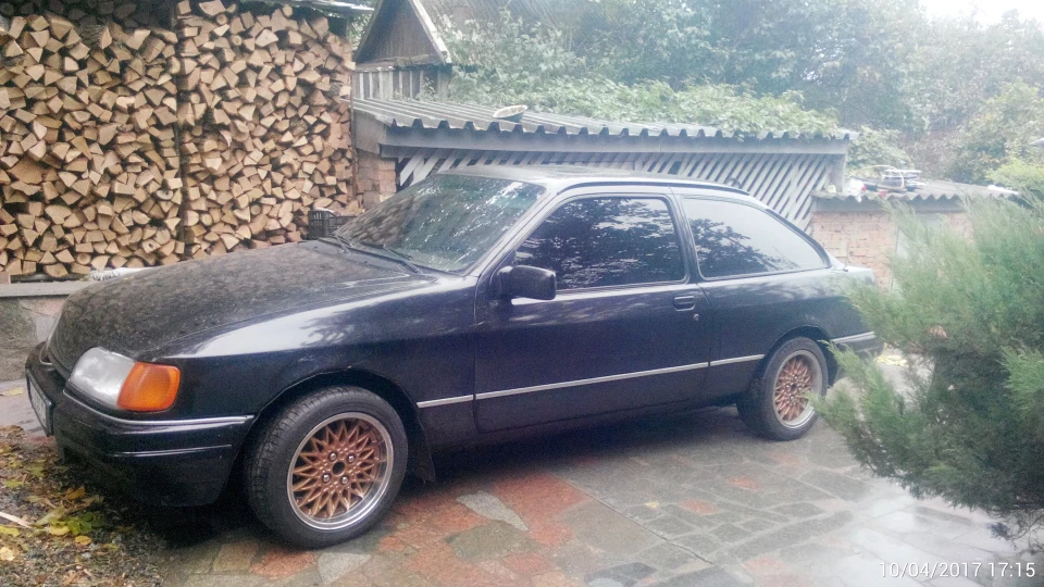 Ford Sierra Чорний мат 3