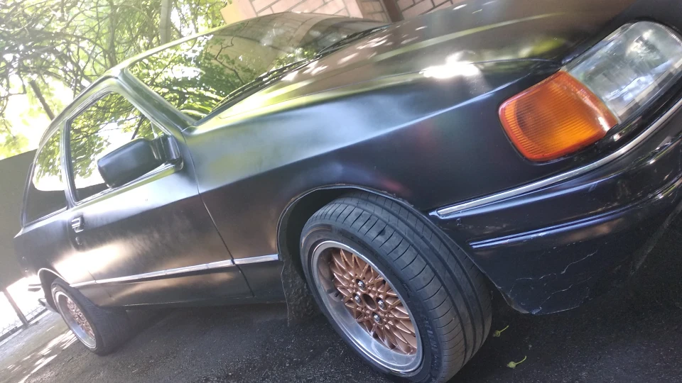 Ford Sierra Чорний мат 4