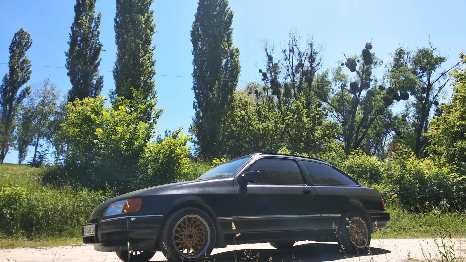 Ford Sierra Чорний мат 5