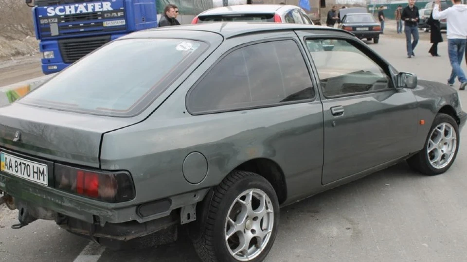 Ford Sierra Coupe rebuilded 4