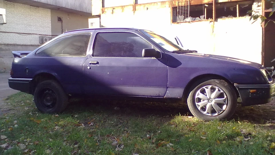 Ford Sierra coupe 2