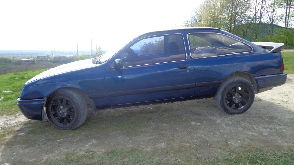 Ford Sierra coupe 4