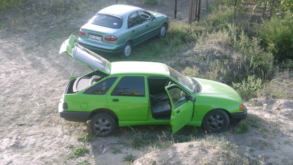 Ford Sierra Колір приватбанку.