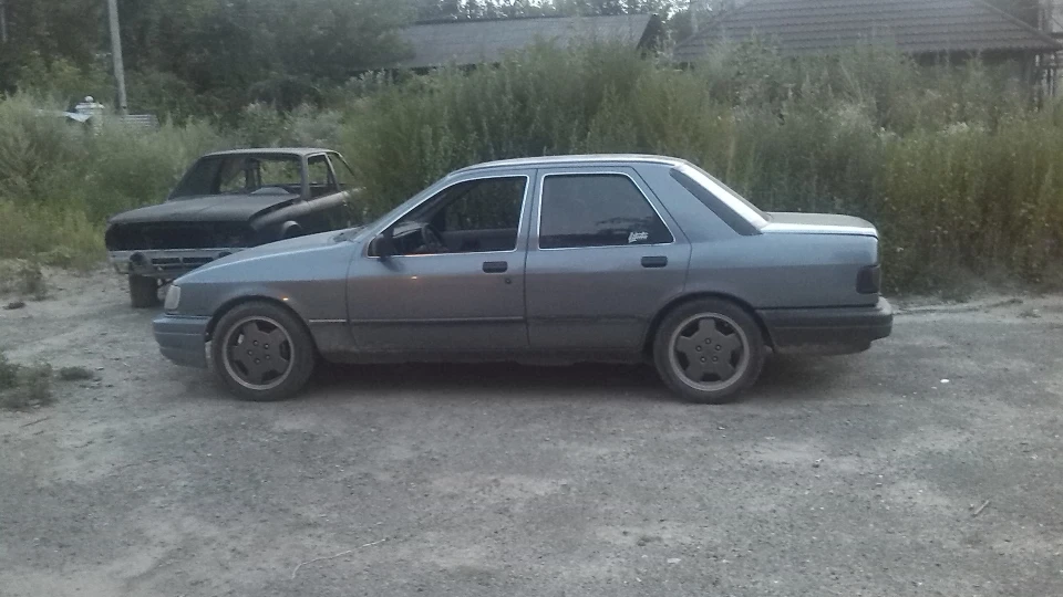 Ford Sierra DOHC 2000 16V 4
