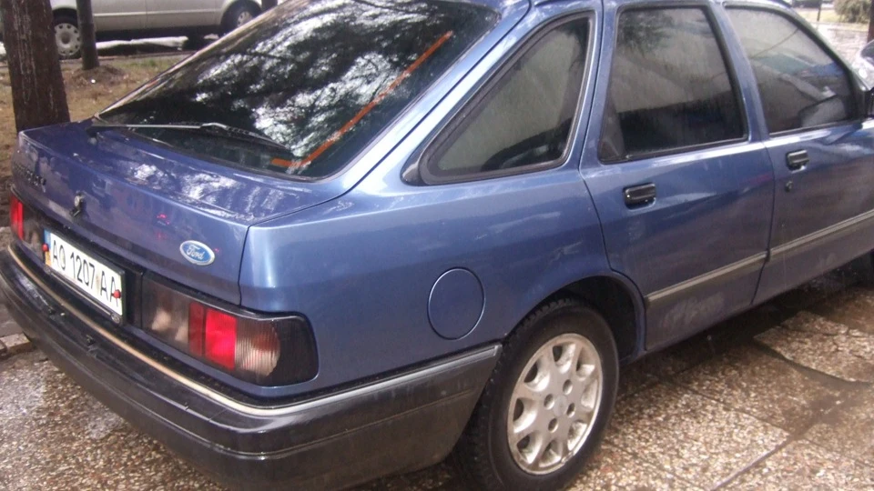 Ford Sierra Дволітрова скарбничка