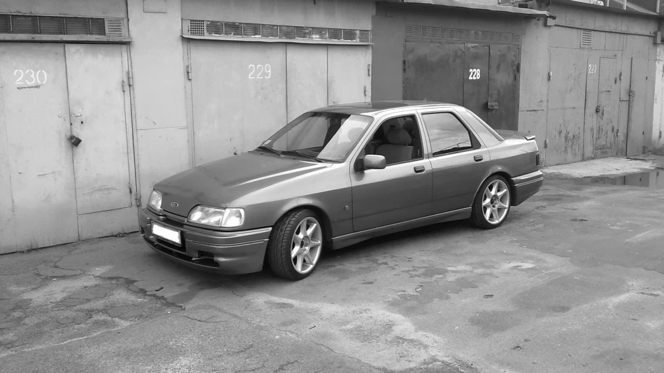 Ford Sierra GRAY METALLIC 2