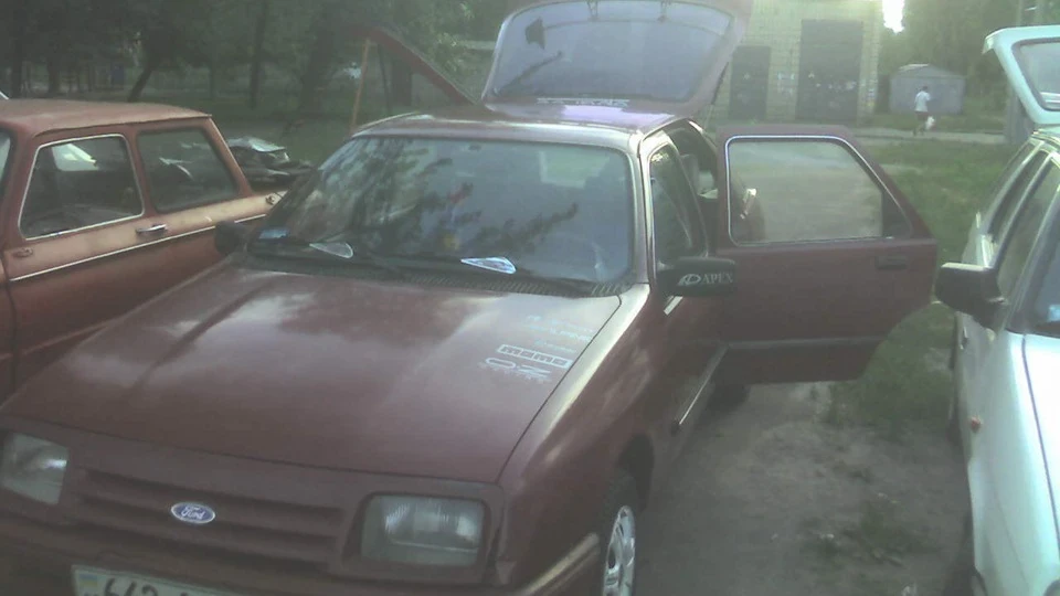 Ford Sierra полуничка)2.0 dohc*New* 3
