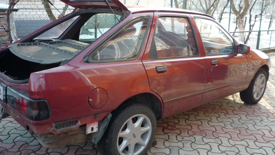 Ford Sierra Красний металик, 2,0OHc 2
