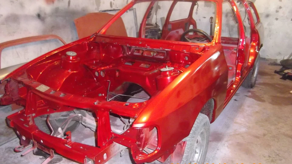 Ford Sierra червоний юніверсальчик 4