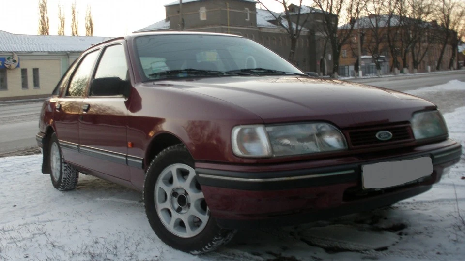 Ford Sierra червоний металік,2.0DOHC 4