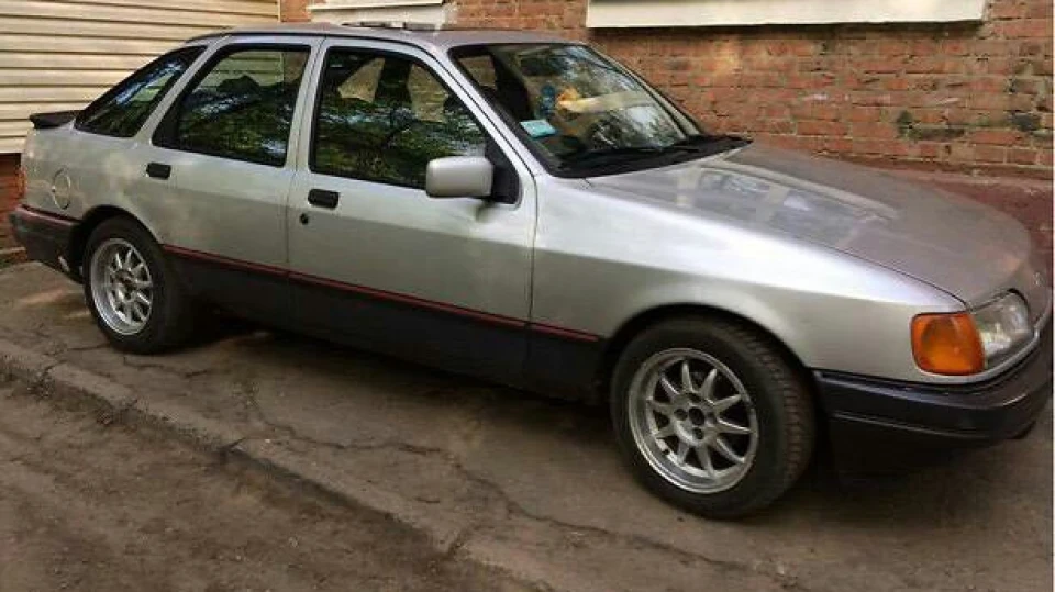 Ford Sierra Люблю задній привід 2