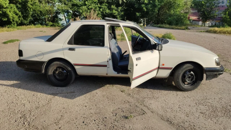 Ford Sierra Ведмедик 2,0 охц 3
