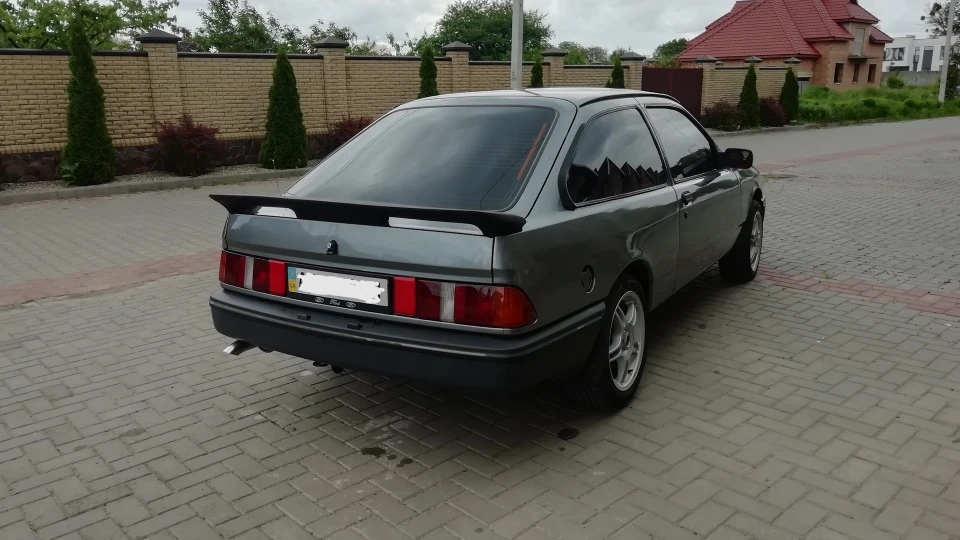 Ford Sierra mk1 2