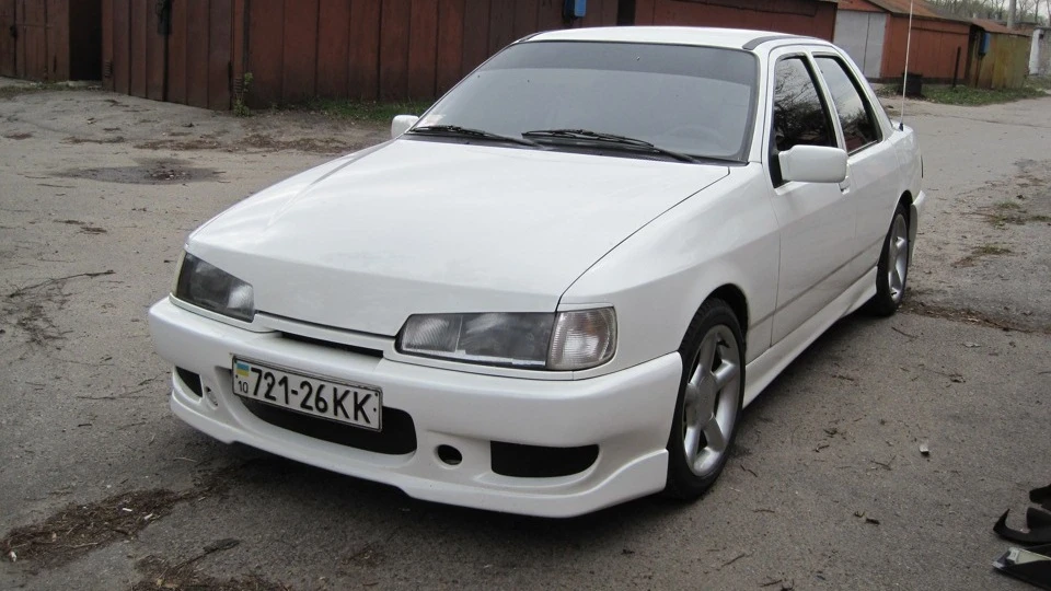 Ford Sierra Мystic White 3