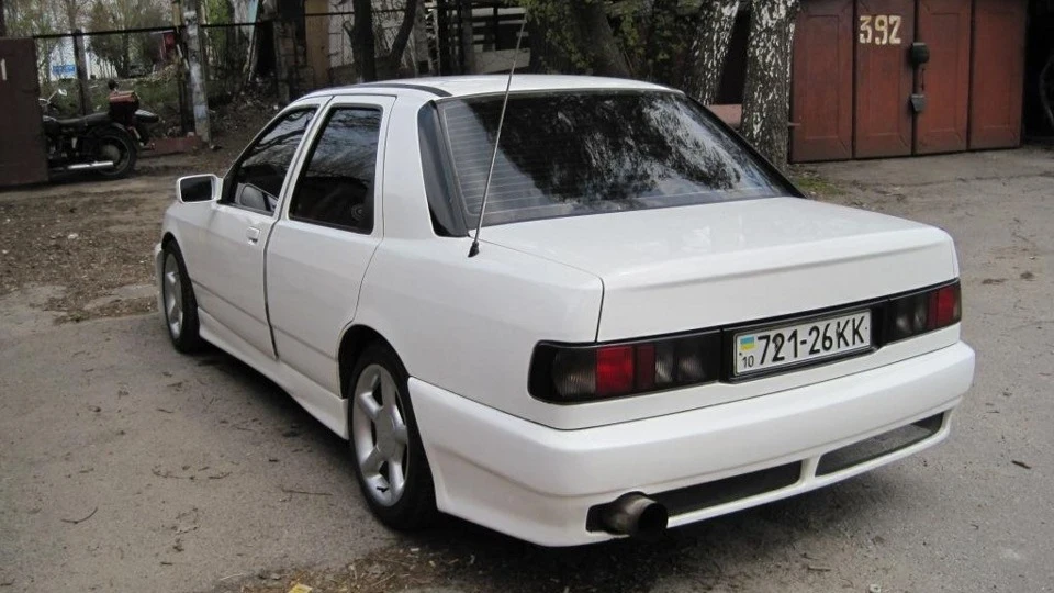 Ford Sierra Мystic White 4