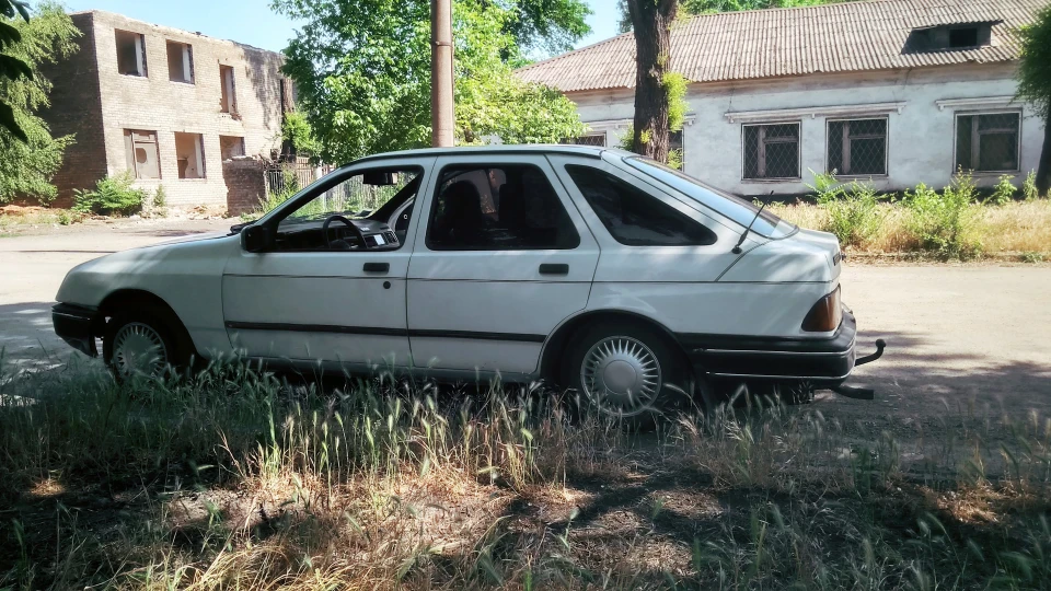 Ford Sierra Покемон 3