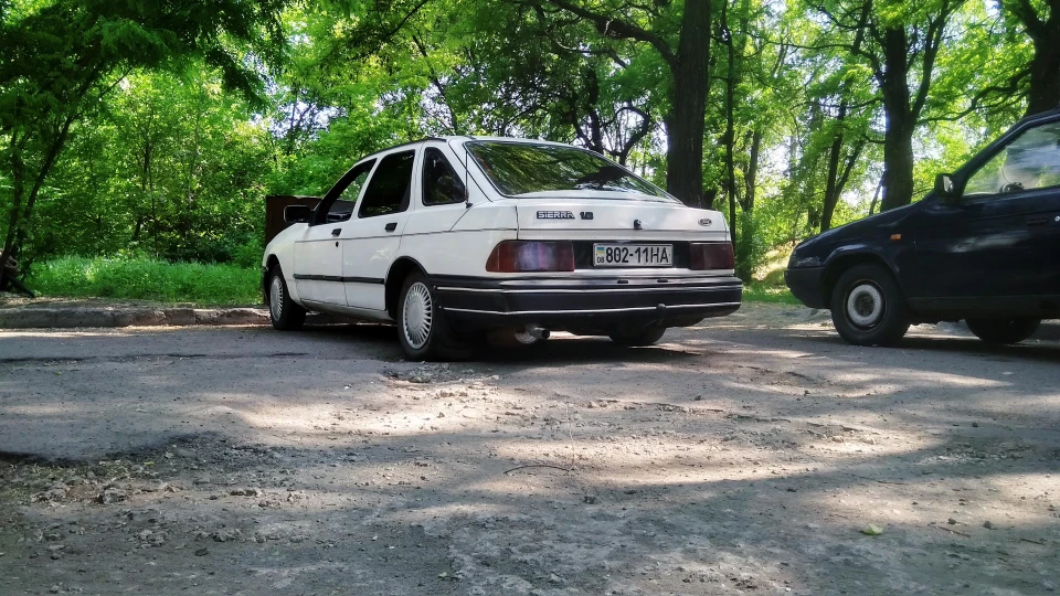 Ford Sierra Покемон 4