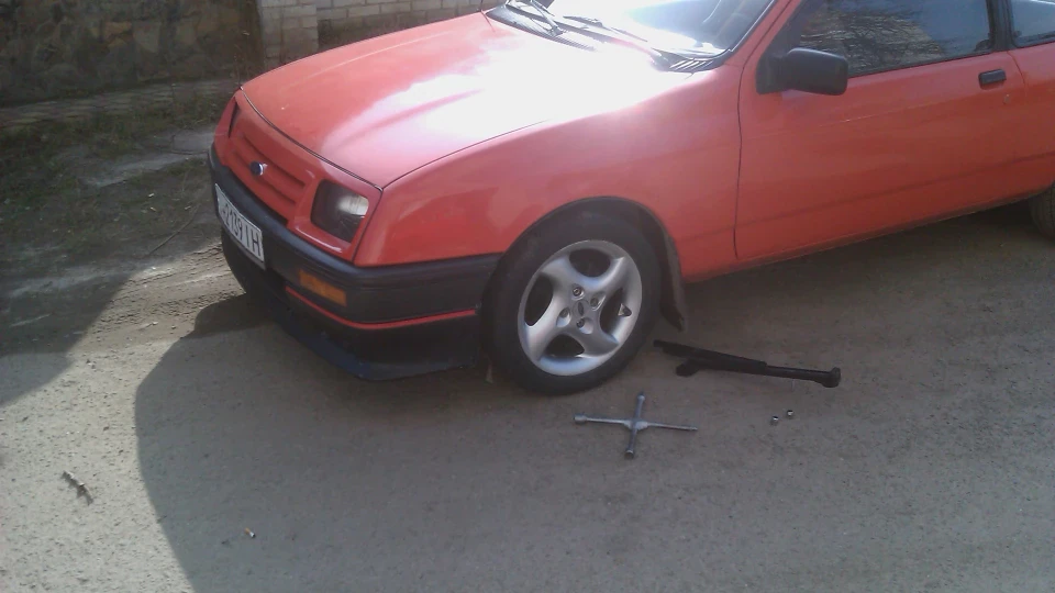 Ford Sierra RED LASER