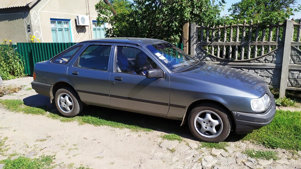 Ford Sierra Сірий 2.3d.Трудяга. 2