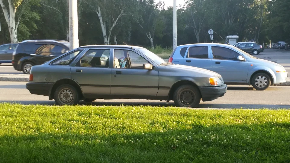 Ford Sierra Сірий 2.3d.Трудяга. 3
