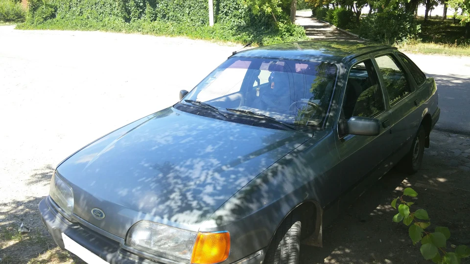 Ford Sierra Сірий 2.3d.Трудяга. 4