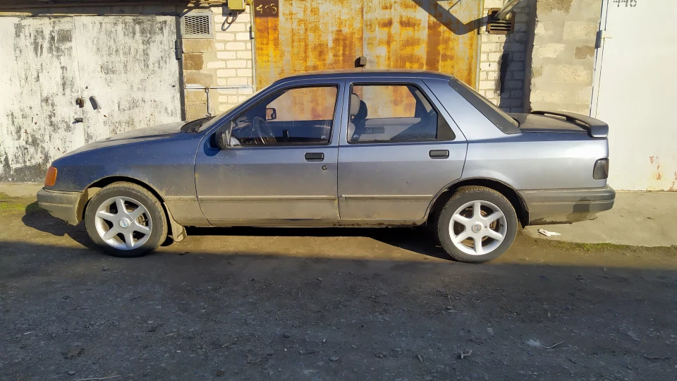 Ford Sierra Сірий металік у рідні 3